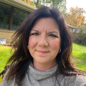 Meet your Posher, Lindsey